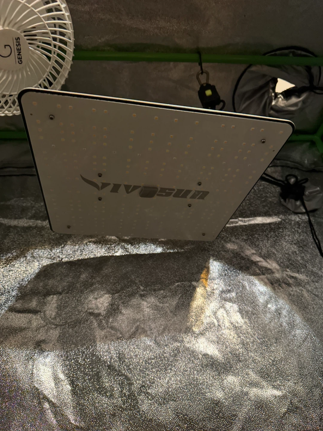 CoolGrows Grow Tent with VIVOSUN LED Light +2 fans - photo 5
