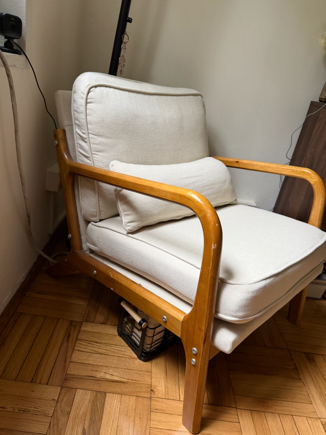 Cream Accent Chair with Wooden Frame - photo 2