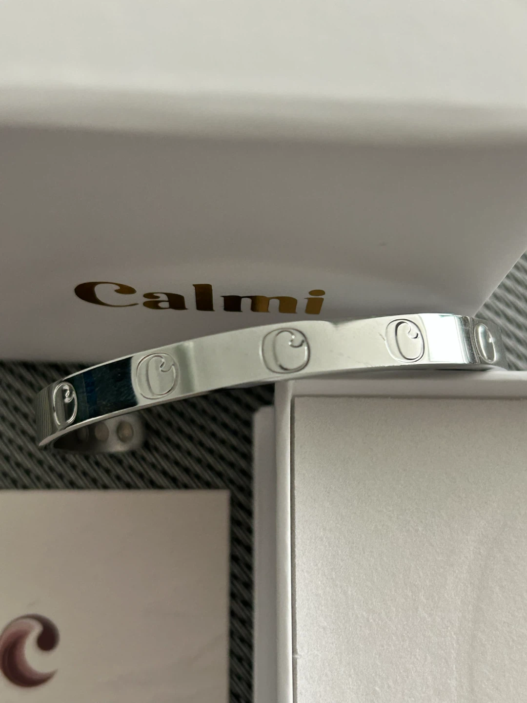 Calmi Wellness Silver Cuff Bracelet - photo 4