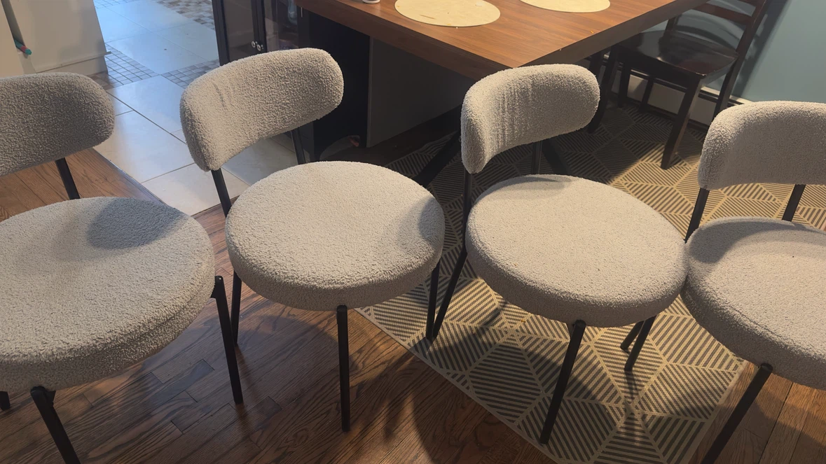 LIKE NEW Set of 4 light gray dinning chairs - photo 4