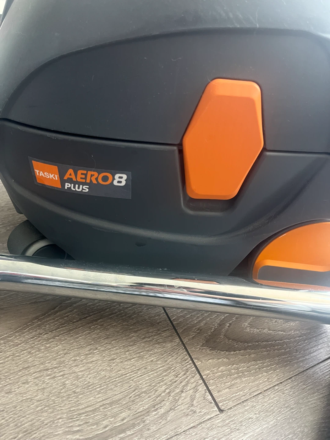 Taski Aero 8 Plus Canister Dry Vacuum - photo 5
