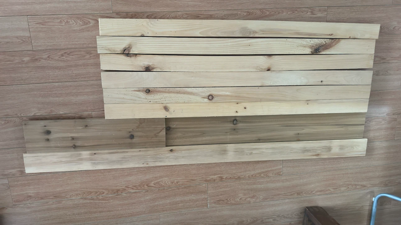 Assorted Pine Wood Planks