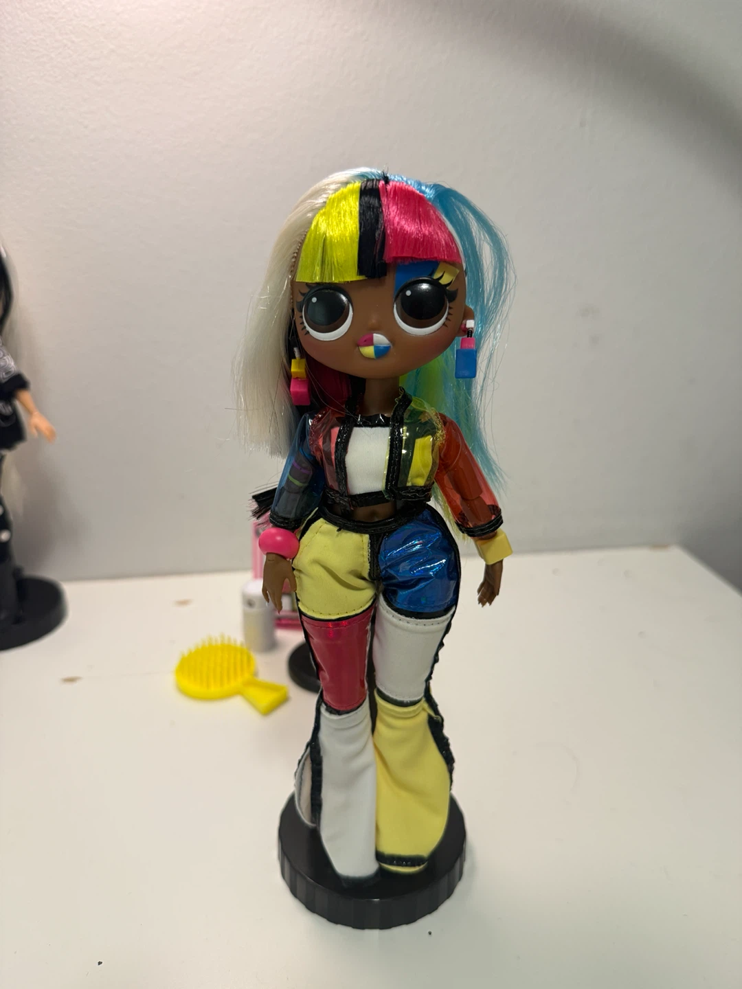 L.O.L Surprise O.M.G Dolls - Angles and Groovy Babe - photo 4