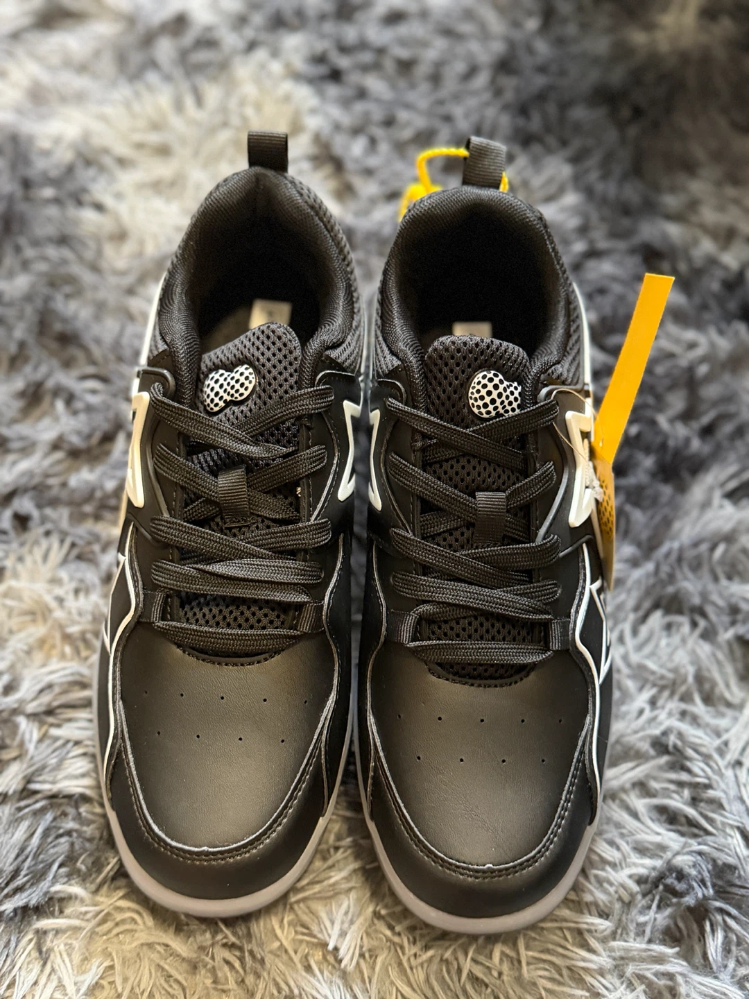 Black Cycling Shoes