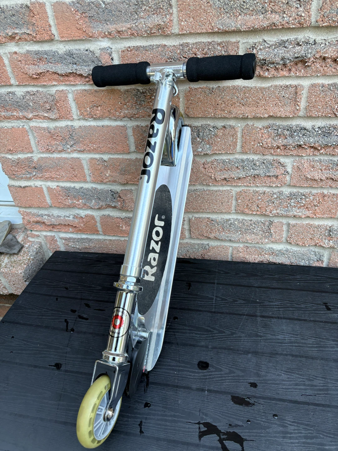 Razor Kick Scooter excellent condition - photo 4
