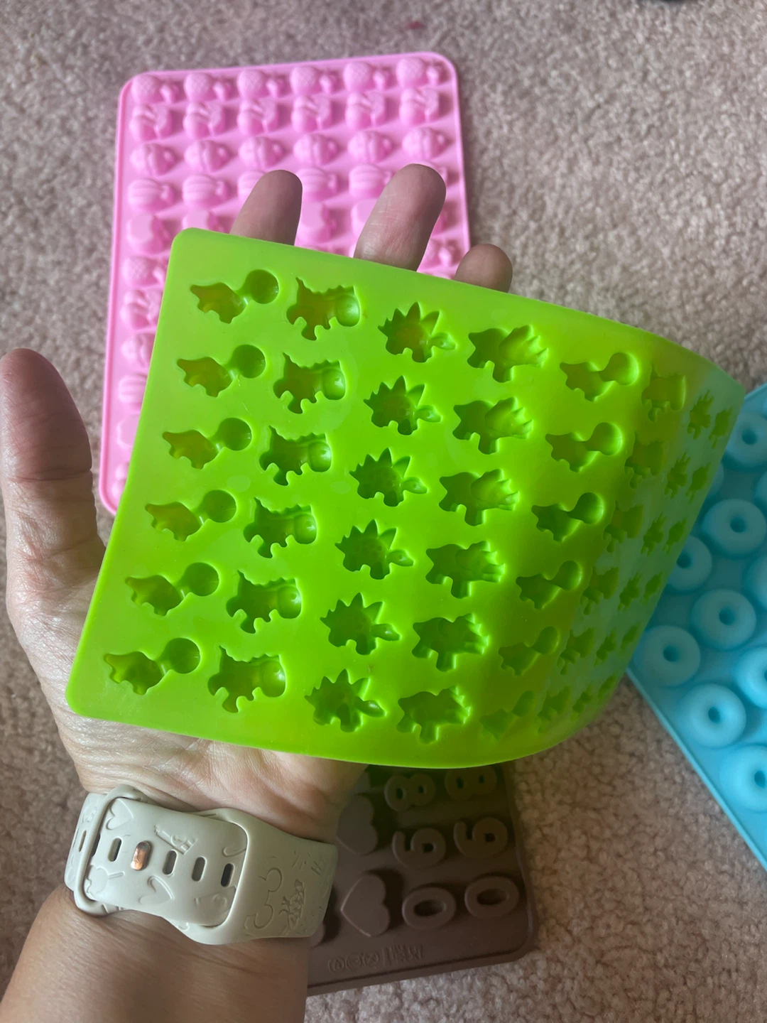 Set of 4 Silicone Mini Molds - photo 2