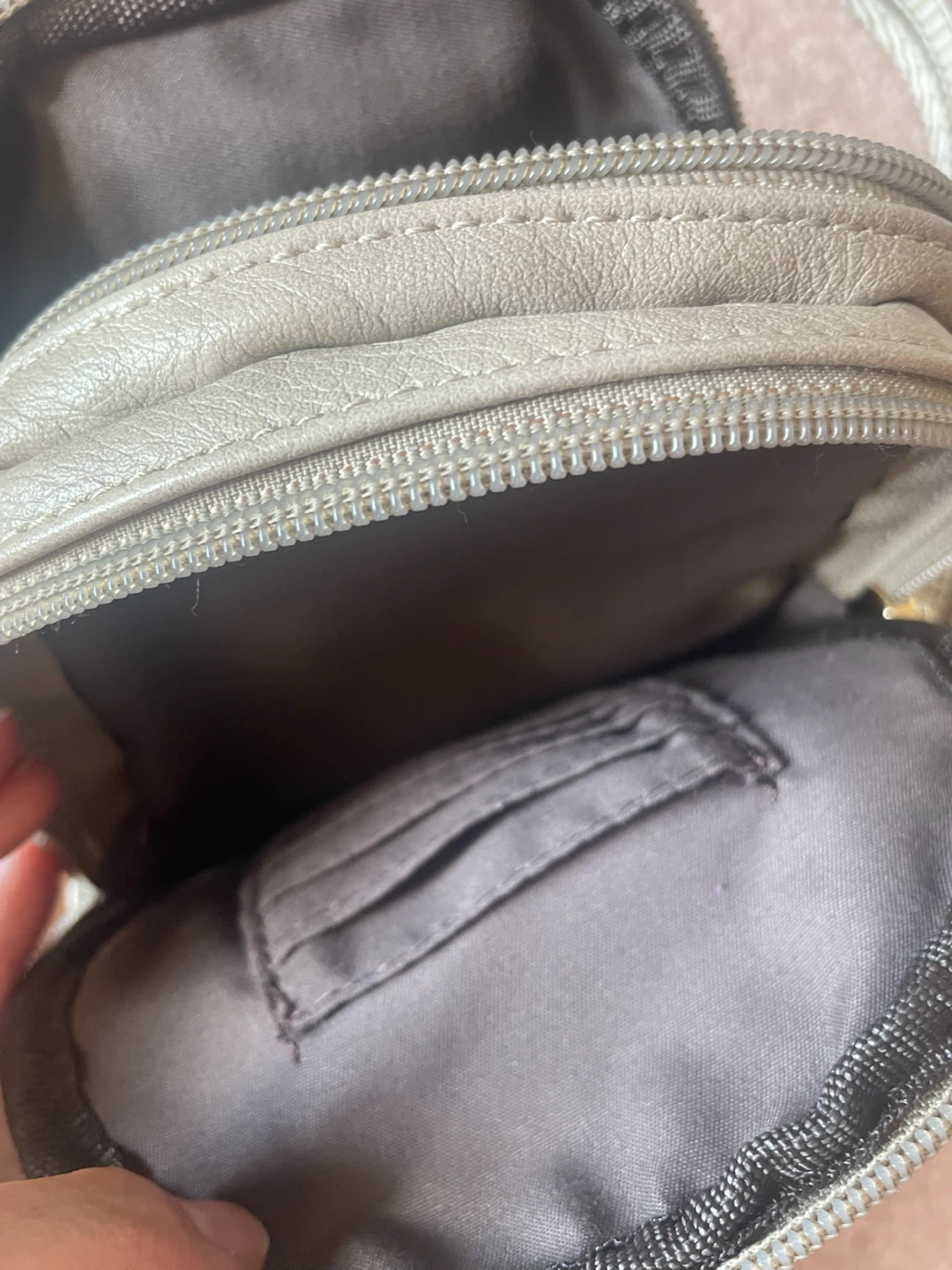 TELENA Grey Crossbody Bag - photo 2