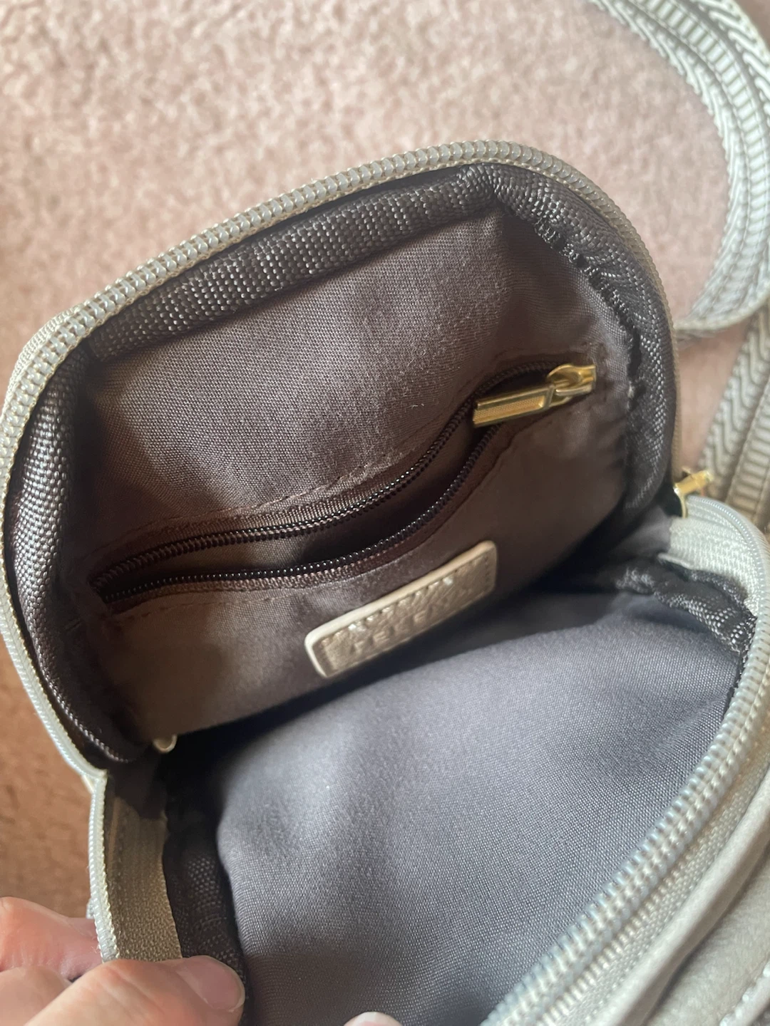 TELENA Grey Crossbody Bag - photo 3