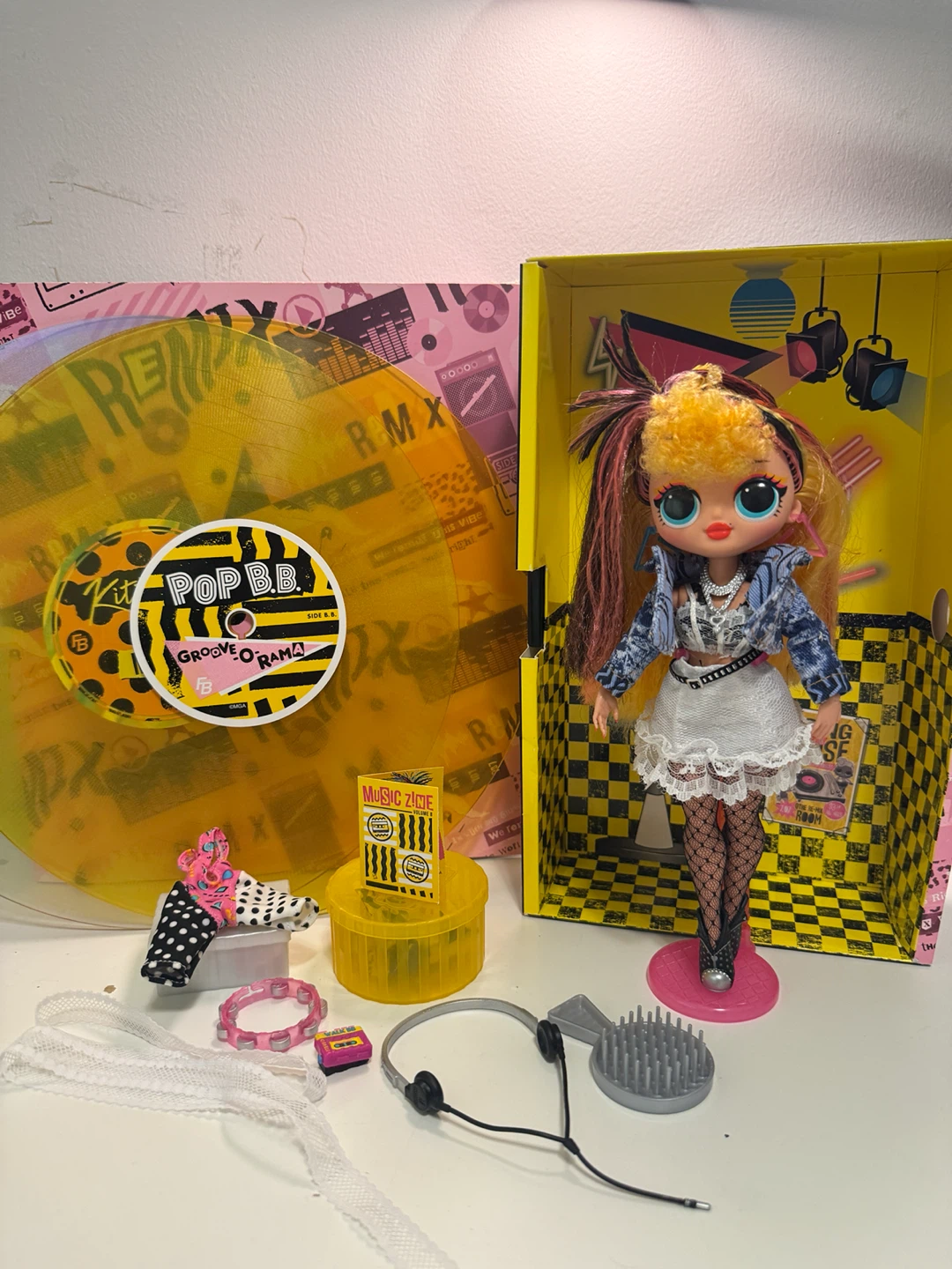 L.O.L Surprise O.M.G Doll - Pop B.B.