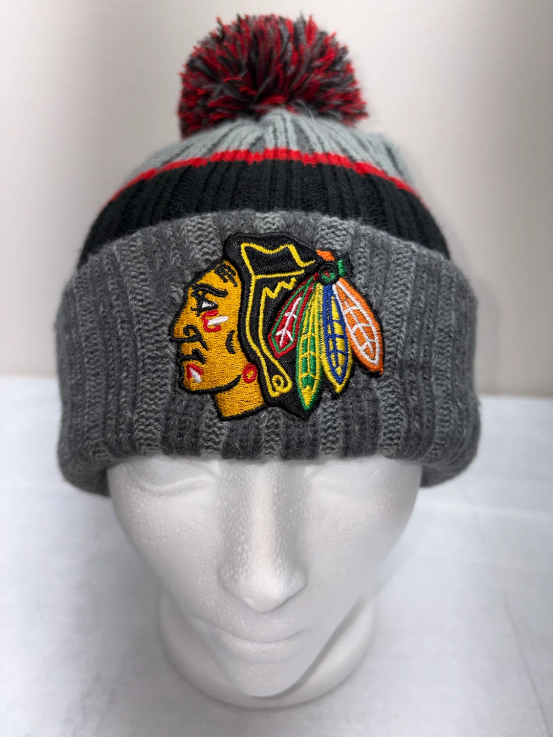 New Era Chicago Blackhawks Pom Beanie