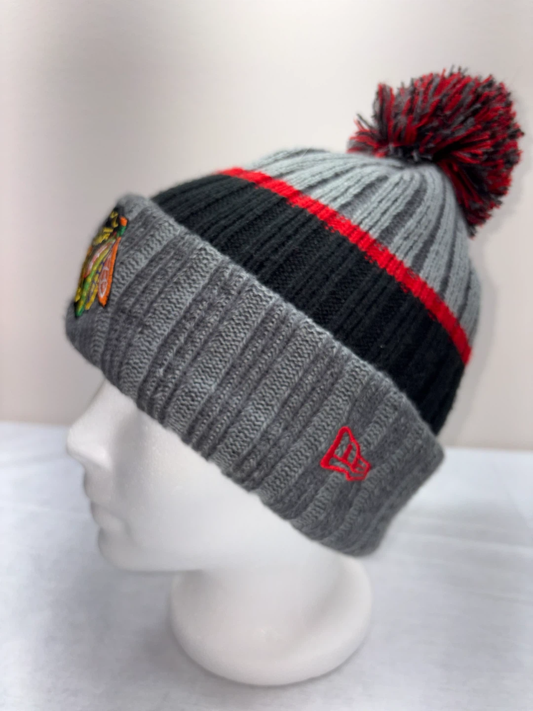 New Era Chicago Blackhawks Pom Beanie - photo 3