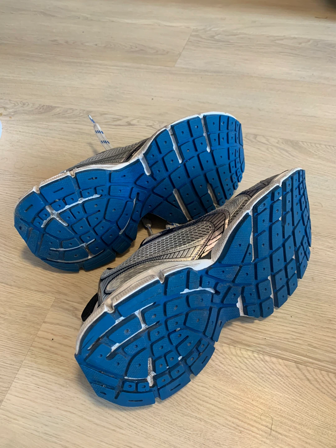 Balenciaga 3XL size 42 shoes (US 9 men’s) - photo 4