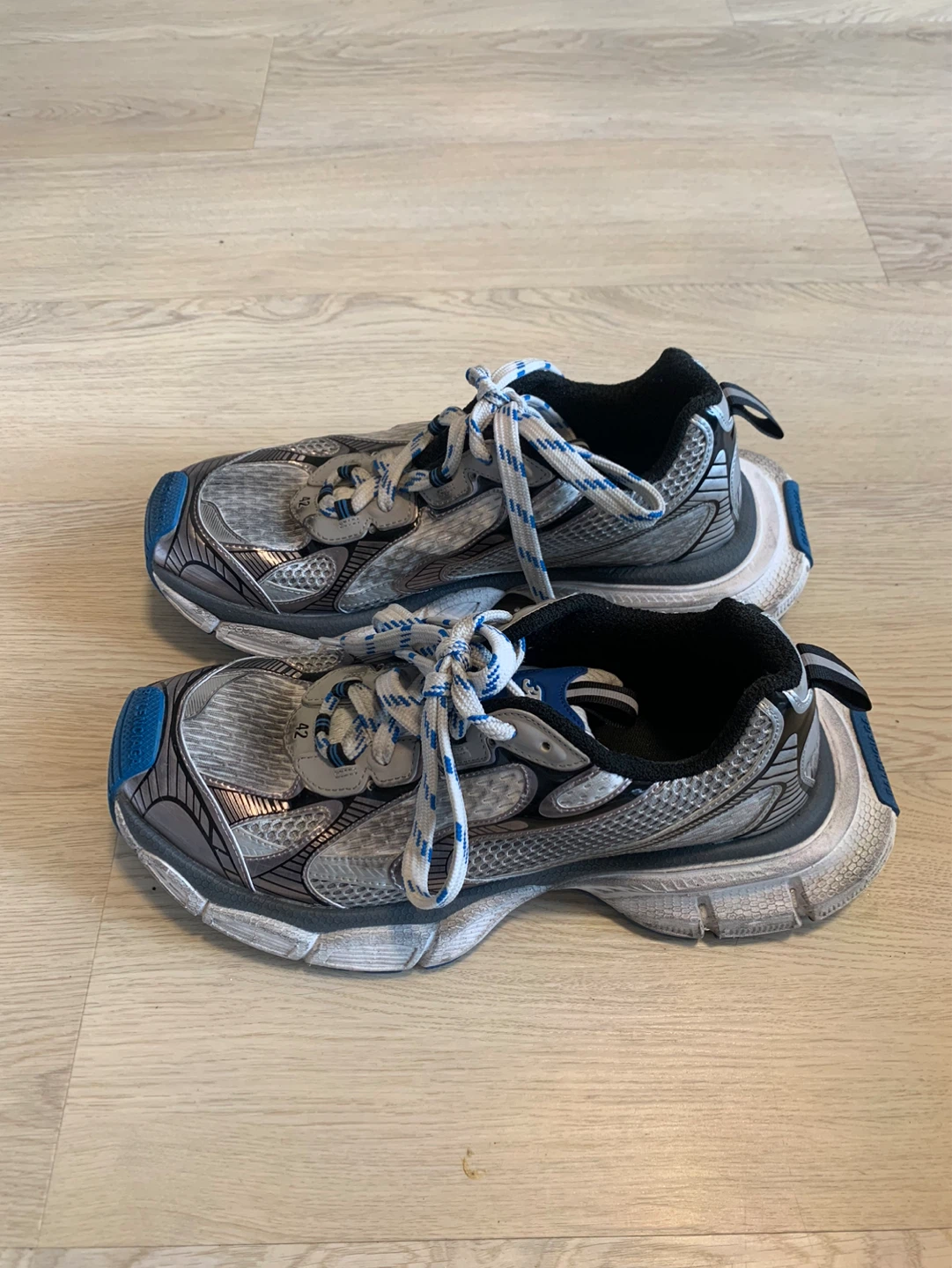 Balenciaga 3XL size 42 shoes (US 9 men’s)