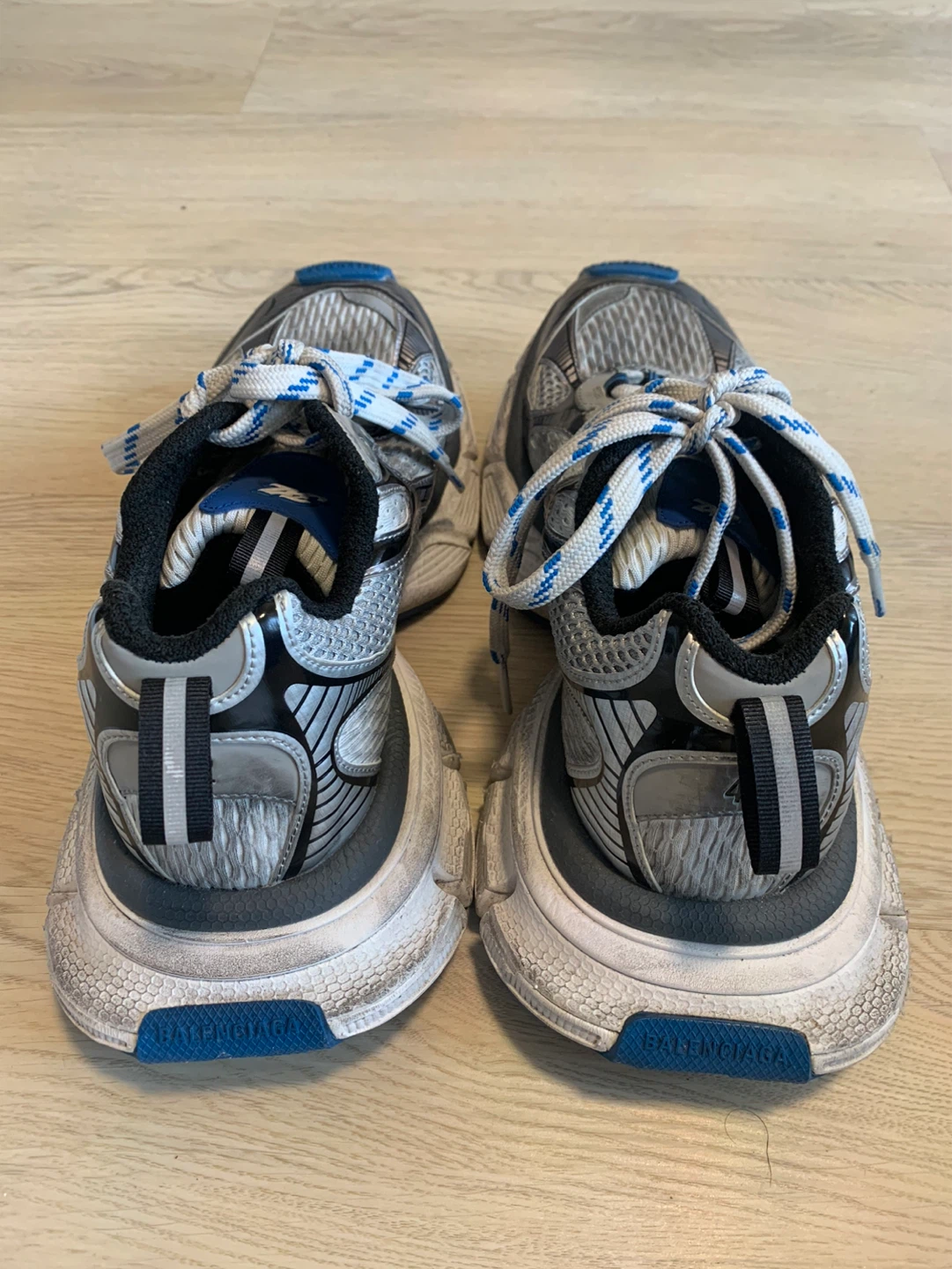 Balenciaga 3XL size 42 shoes (US 9 men’s) - photo 3