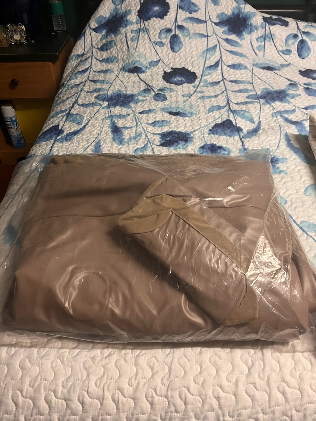 Inflatable Air Mattress with Built-in Pump (Queen size) - photo 3