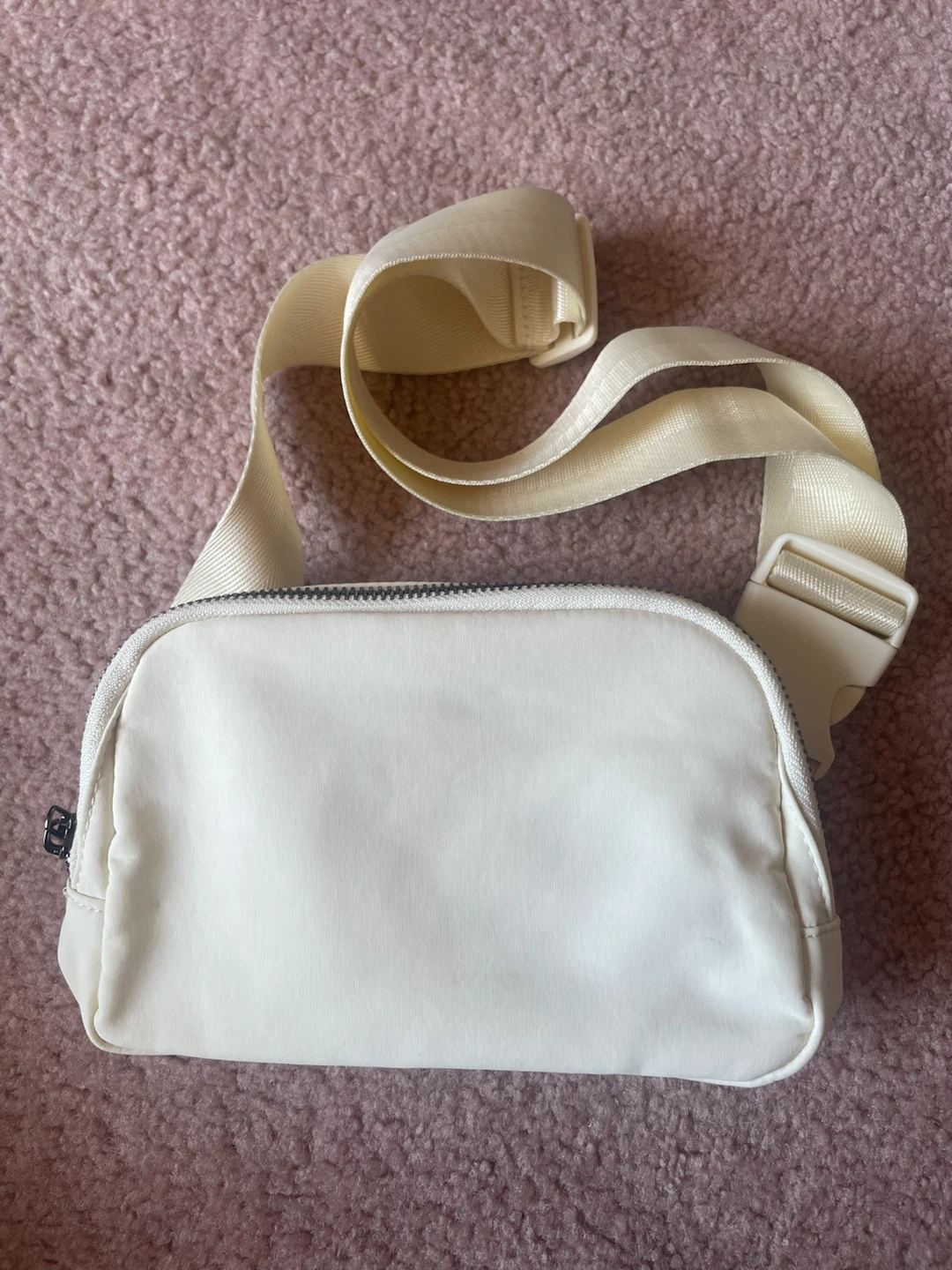 White Fanny Pack / Crossbody Bag