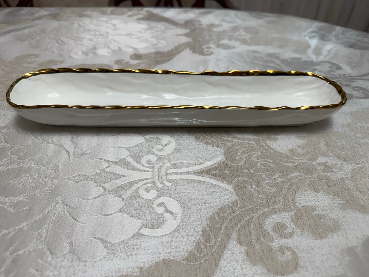 White oblong serving dish with gold trim - photo 2