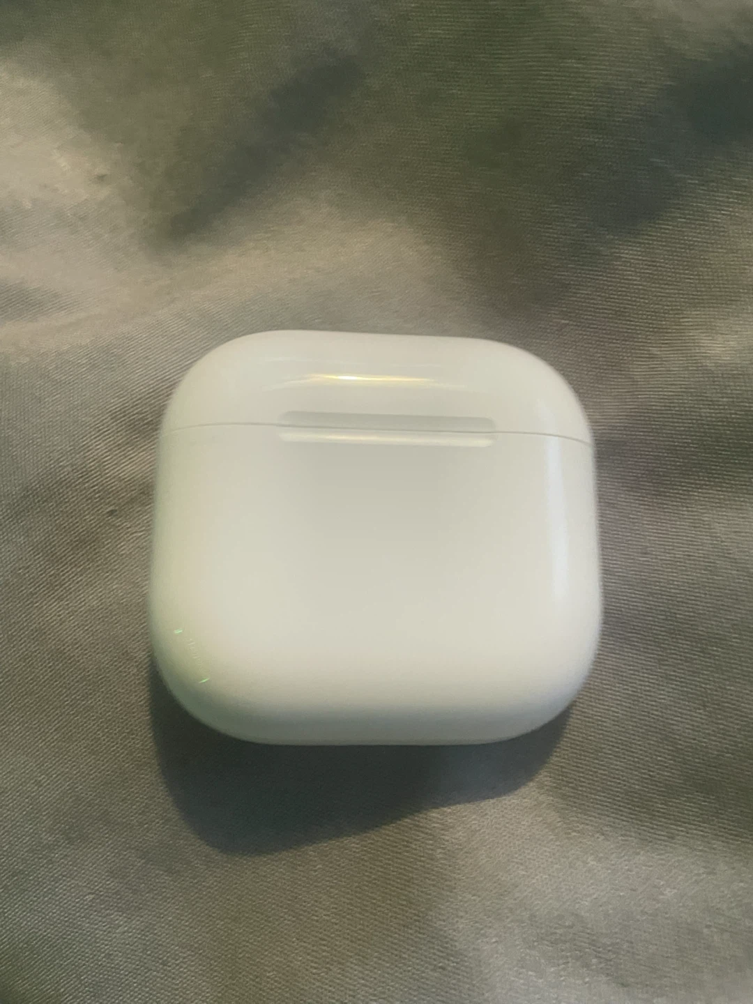 Apple AirPods 4th gen with Charging Case - photo 3