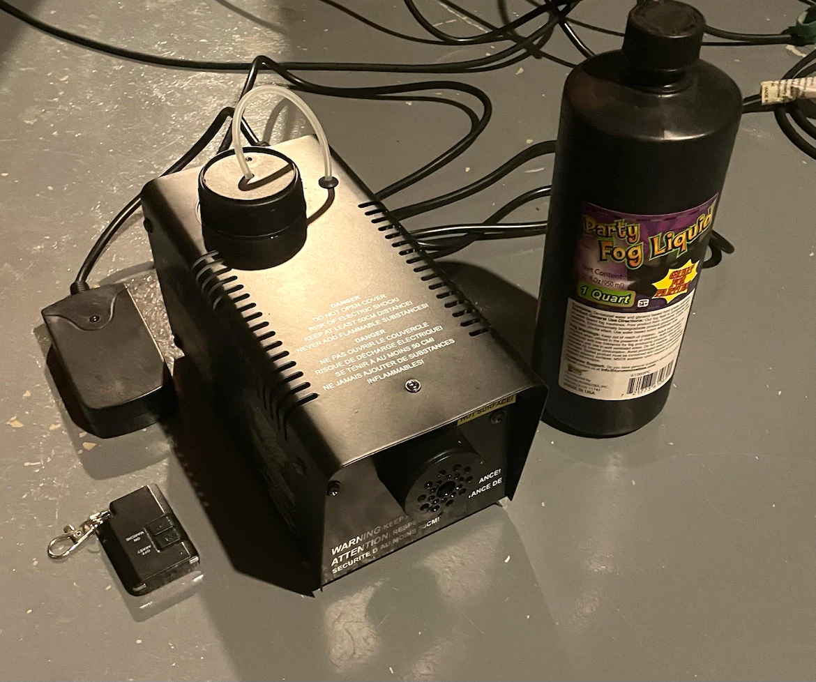 Home Accents 400W Fog Machine