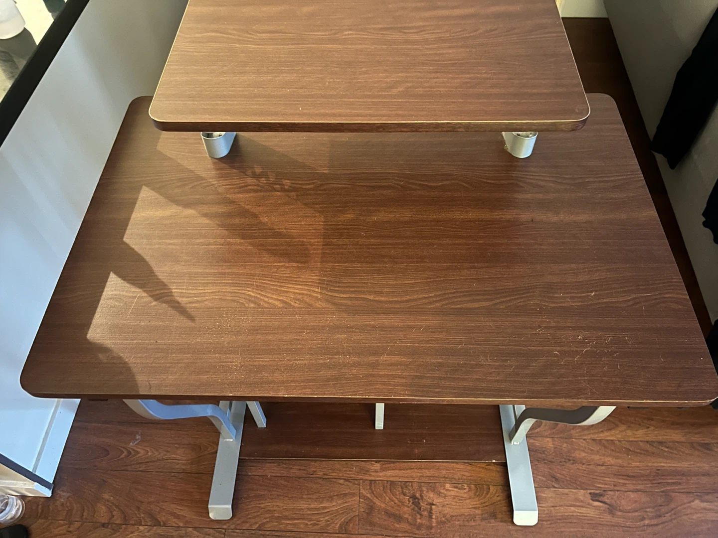 Computer desk