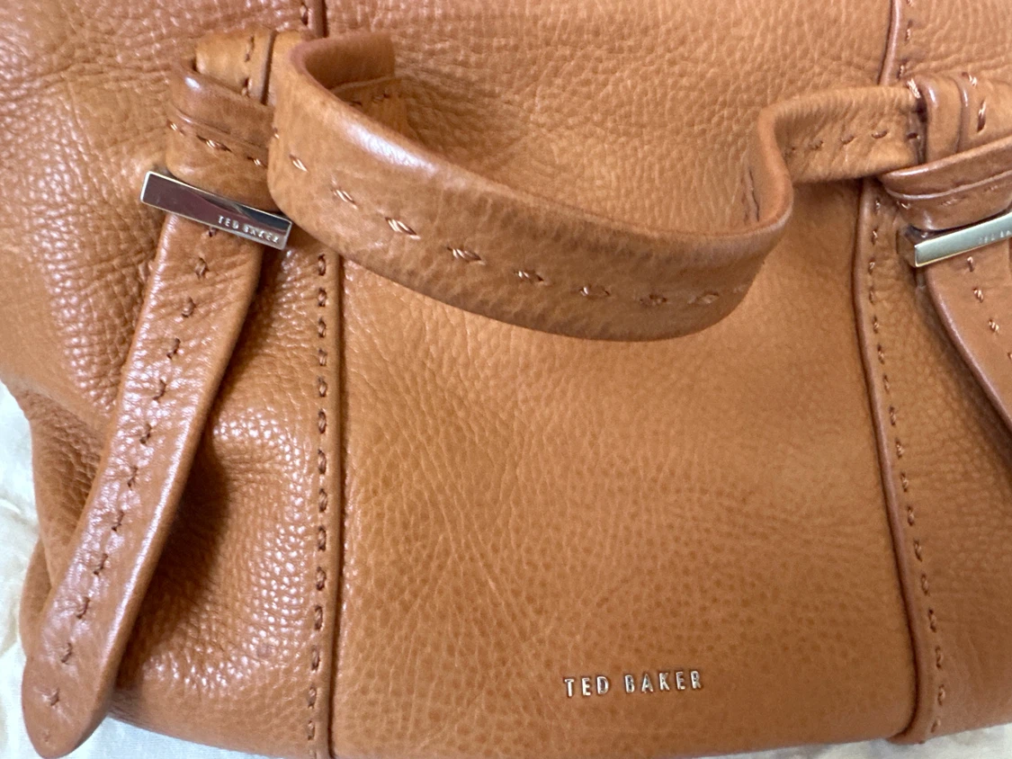 Last 2 days!! Clearance - Ted Baker London Leather Bag - photo 2