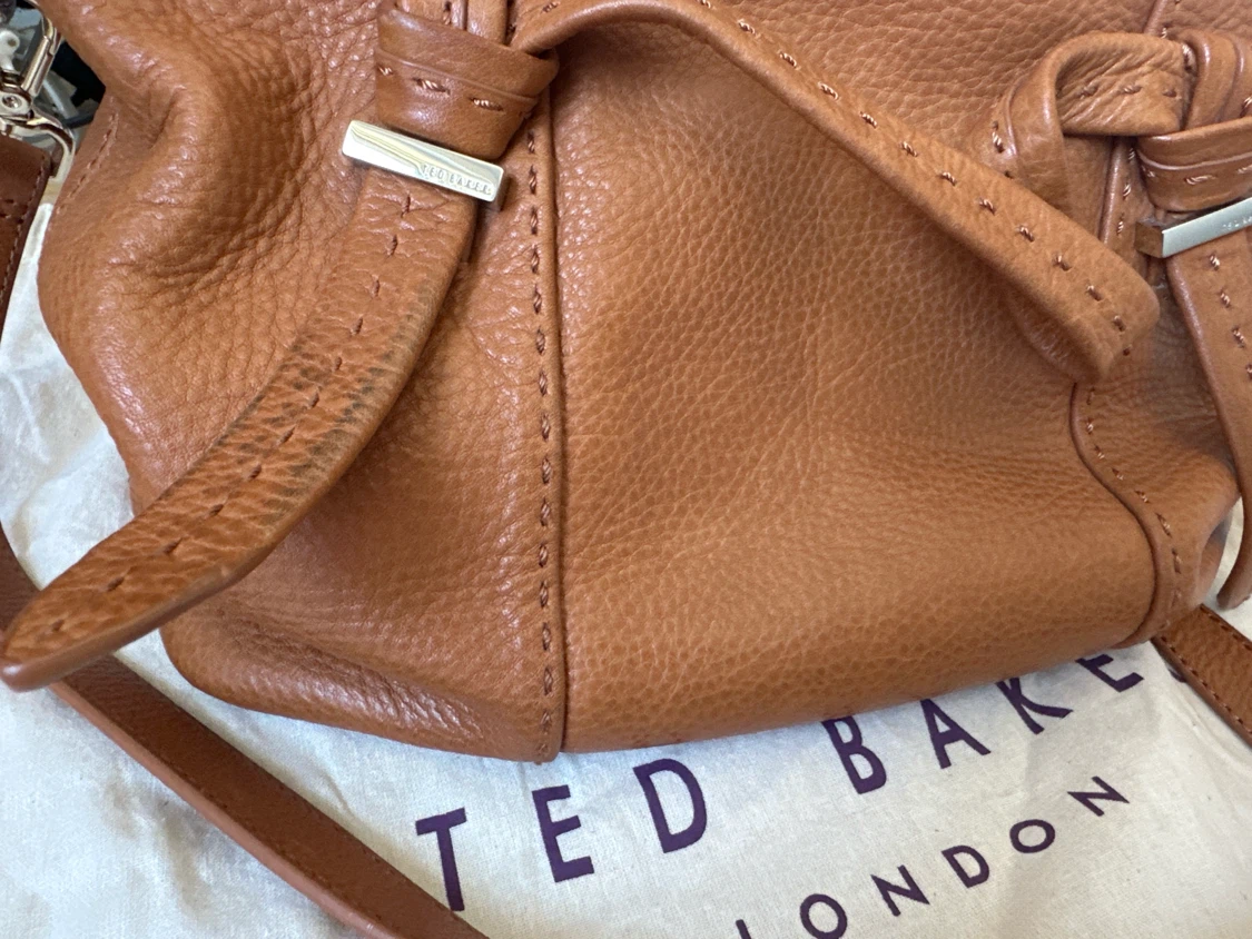 Last 2 days!! Clearance - Ted Baker London Leather Bag - photo 3