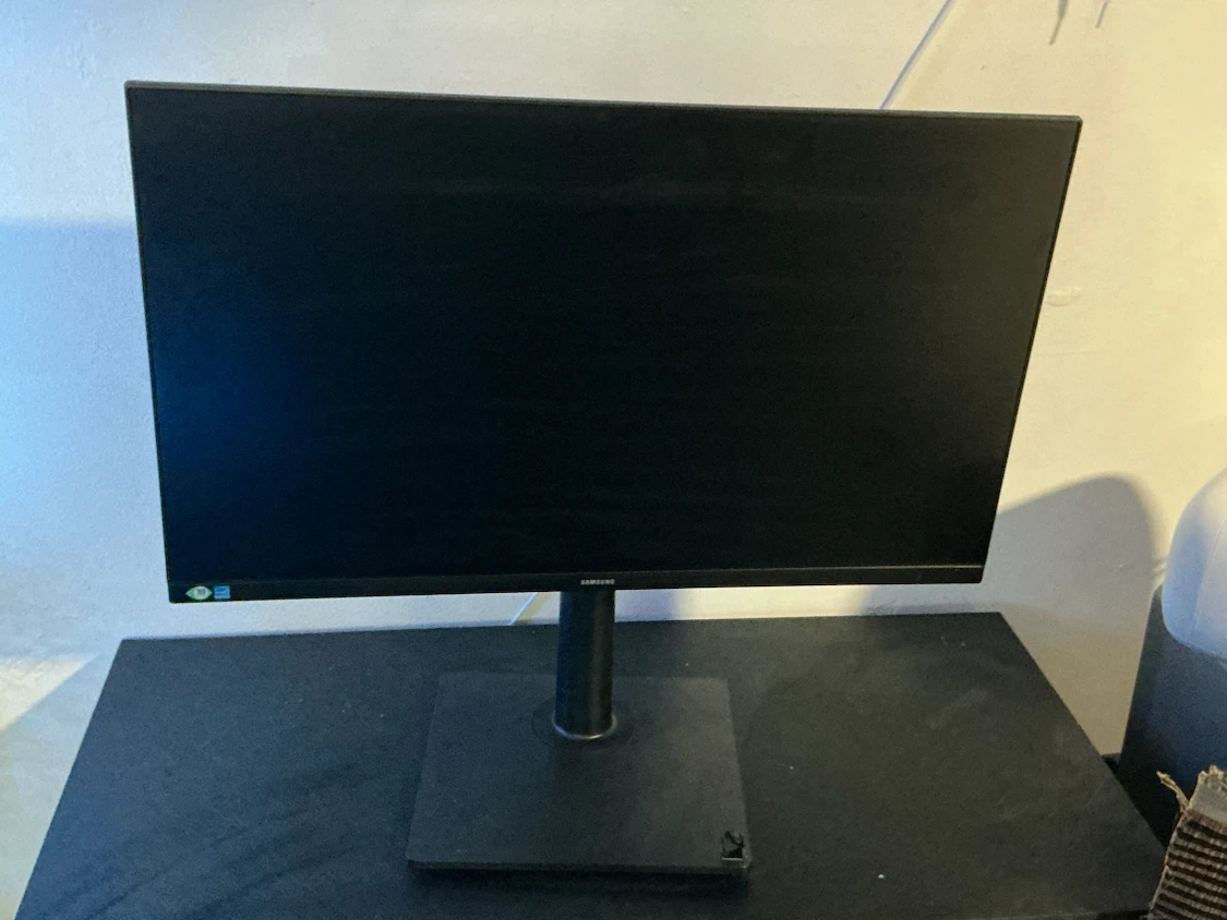 Samsung S24D300H 24-inch Monitor - photo 2