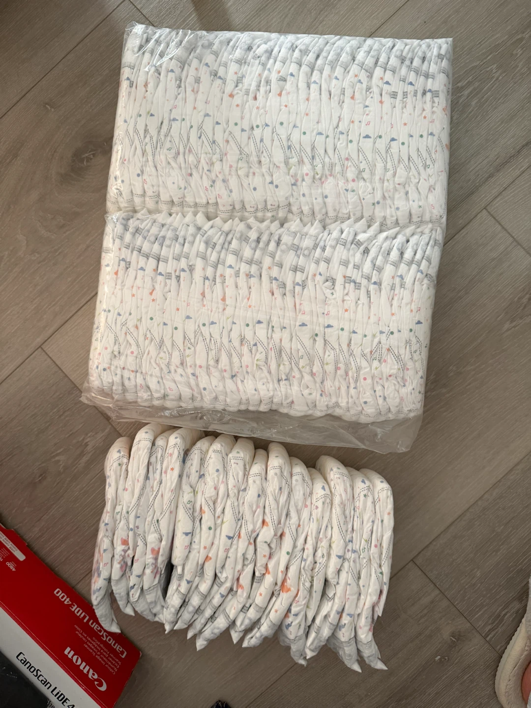 Huggies PLUS Little Snugglers Diapers - Size 2