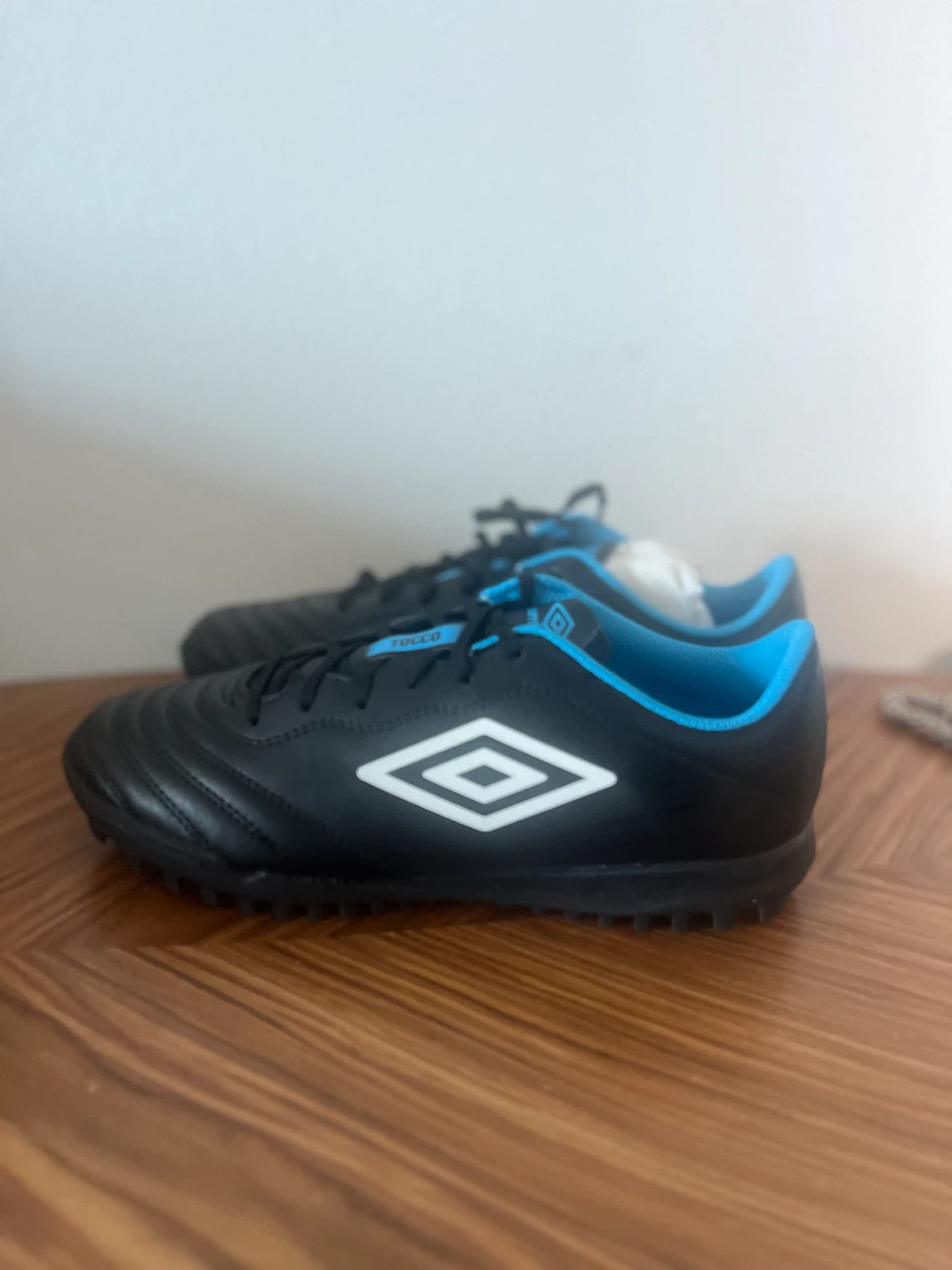 Umbro Soccer sneakers new 9.5M