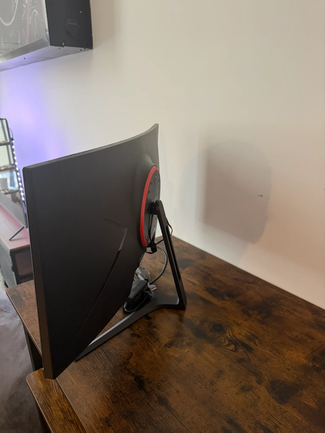 CURVA Ultrawide Monitor - photo 2
