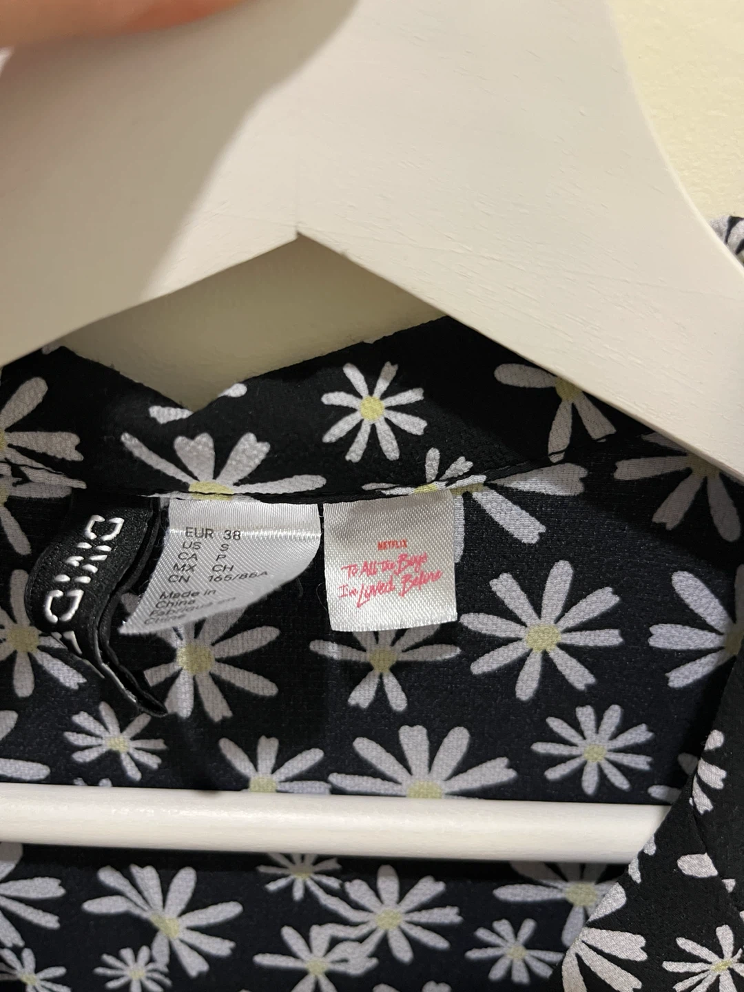 Black Daisy Print Button-Up Shirt Dress - photo 4