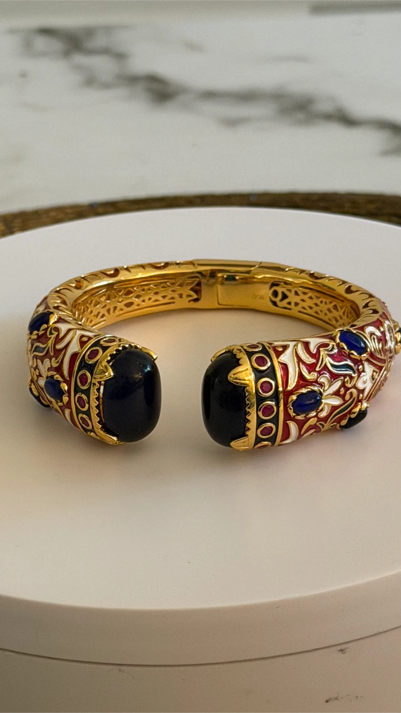 WG stamped Gold Tone Enamel Bangle Bracelet - photo 3