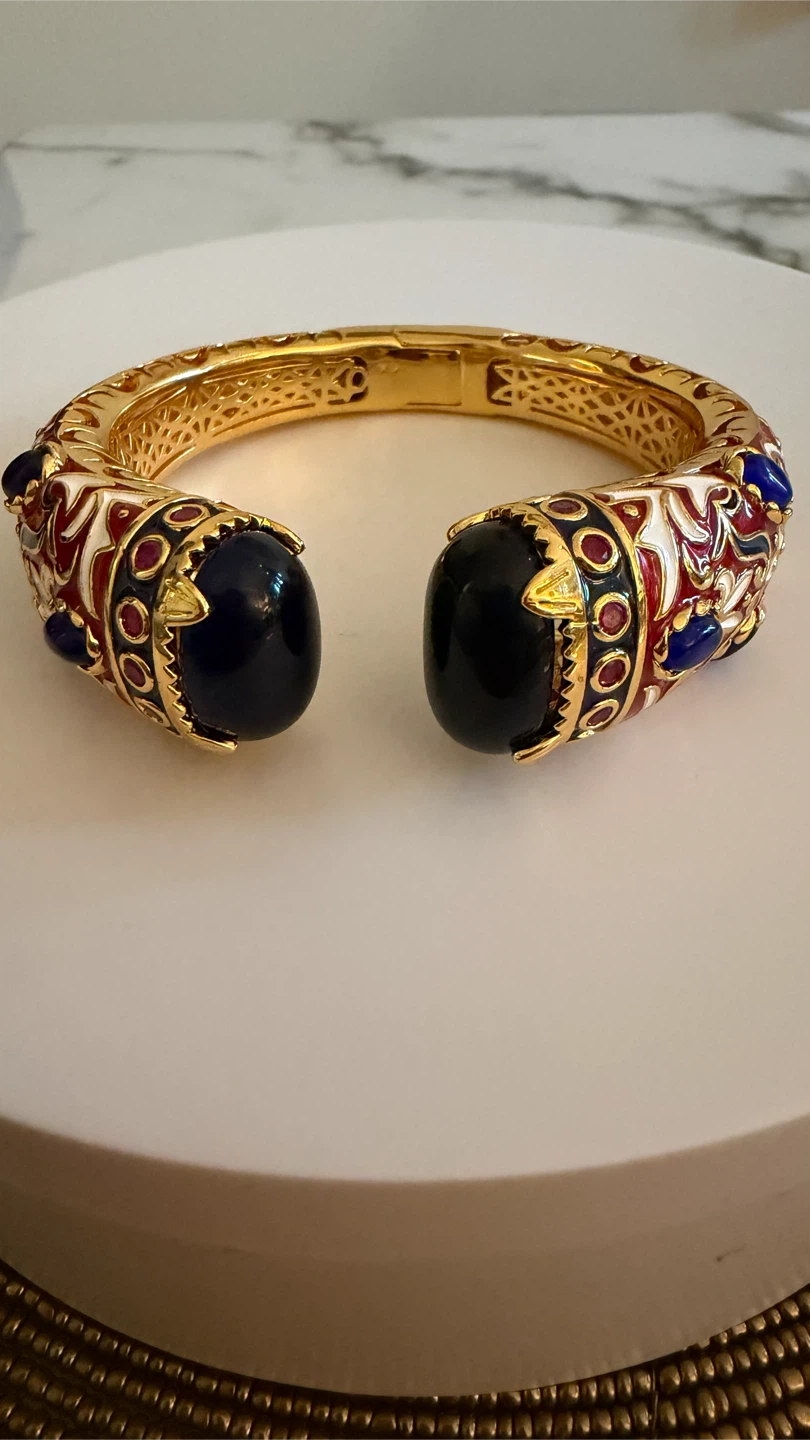 WG stamped Gold Tone Enamel Bangle Bracelet - photo 5