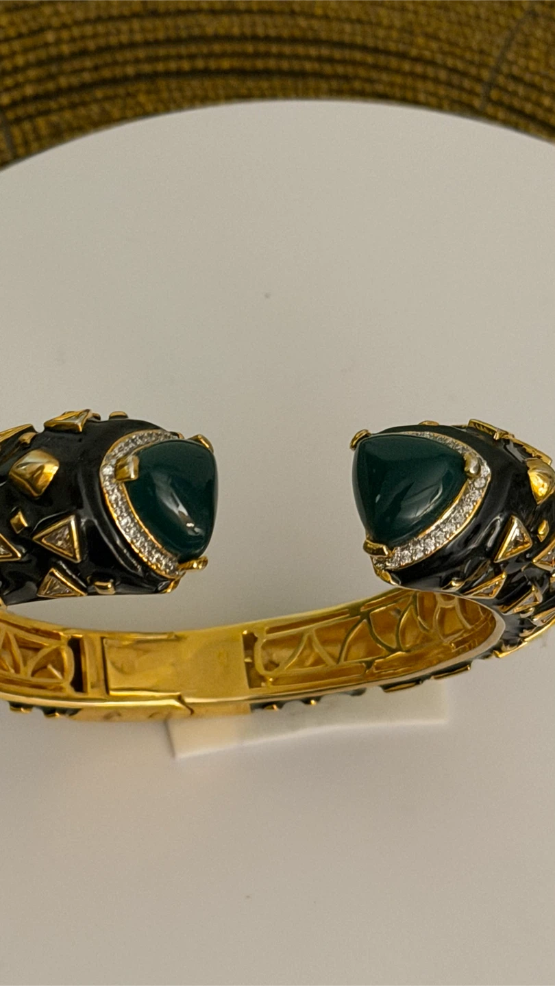 WG stamped Gold-tone Black Enamel Gemstone Bangle Bracelet - photo 4