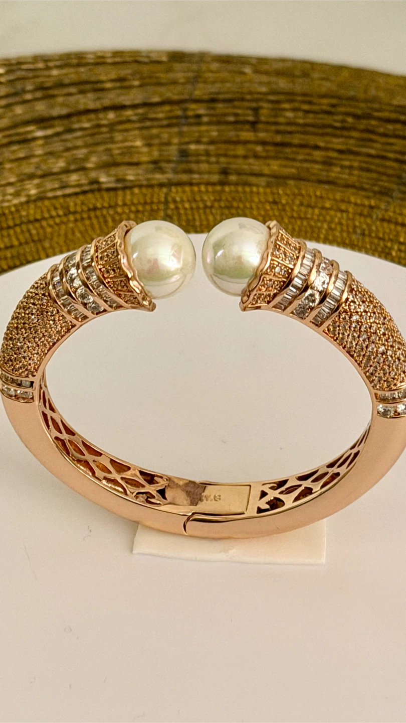 WG stamped Rose Gold Tone bracelet with Pearls and Crystals