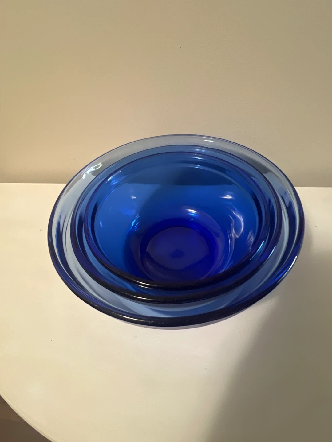 Vintage Pyrex Cobalt Blue Glass Nesting Mixing Bowls - Set of 3