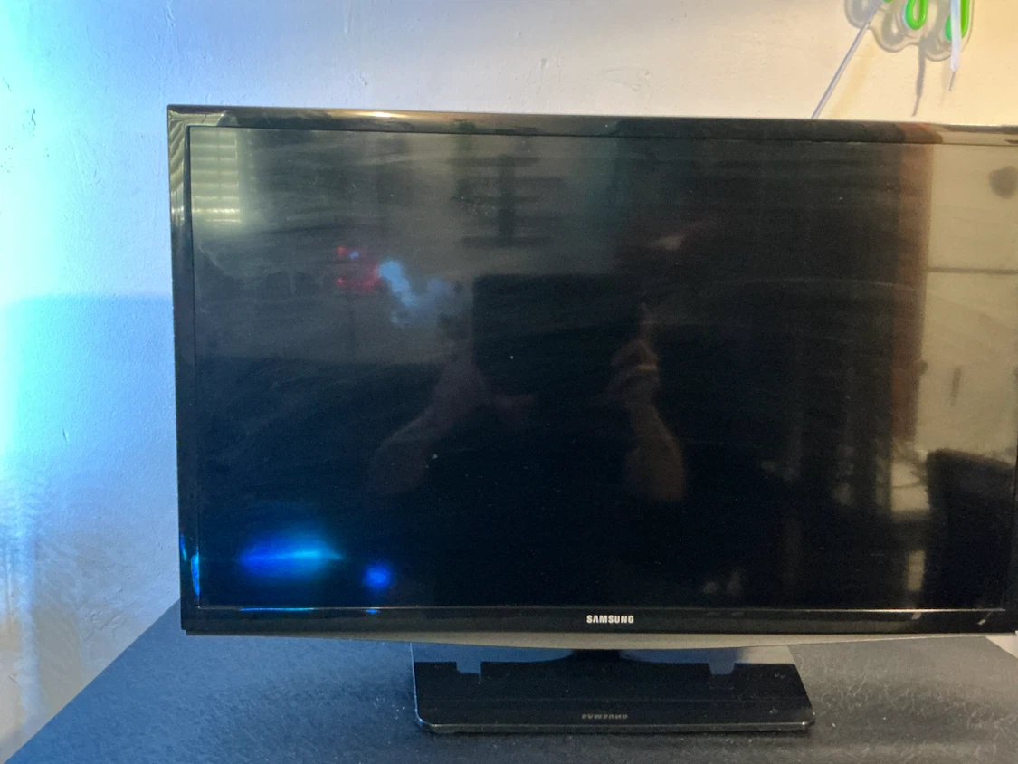 Samsung 20-inch LED Monitor - photo 2