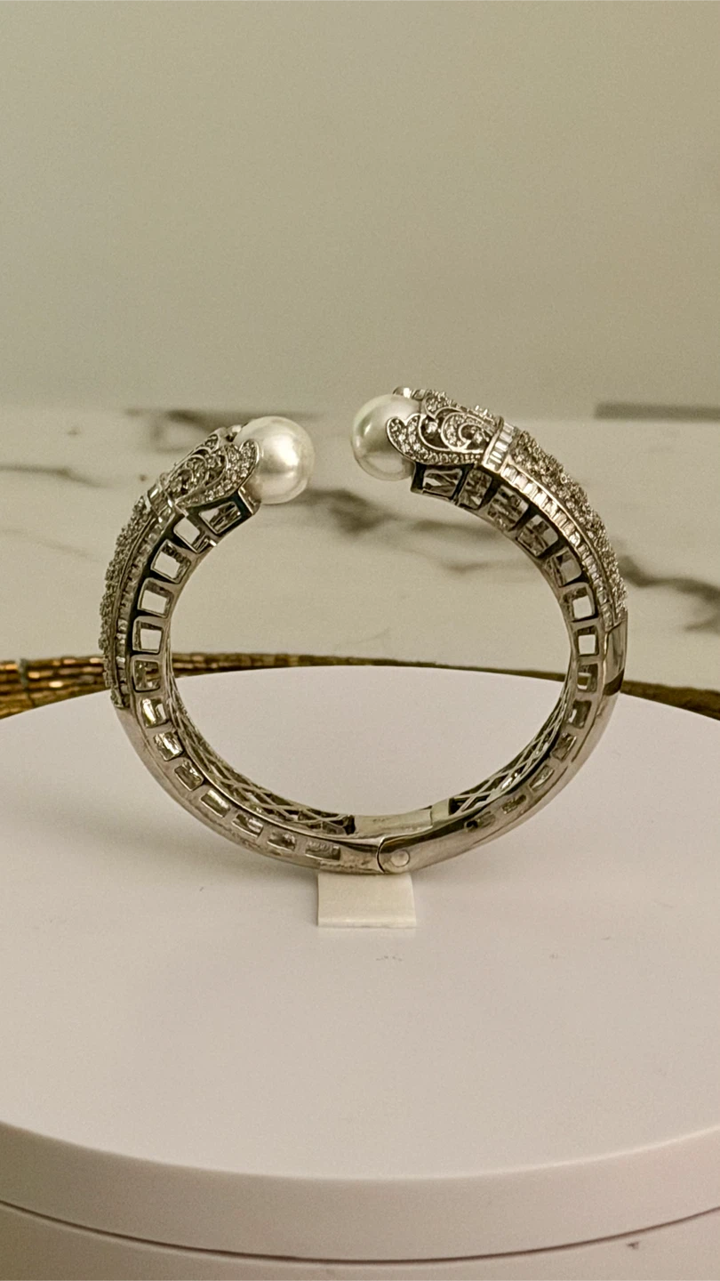 WG stamped Pearl and Diamente Bracelet - photo 4