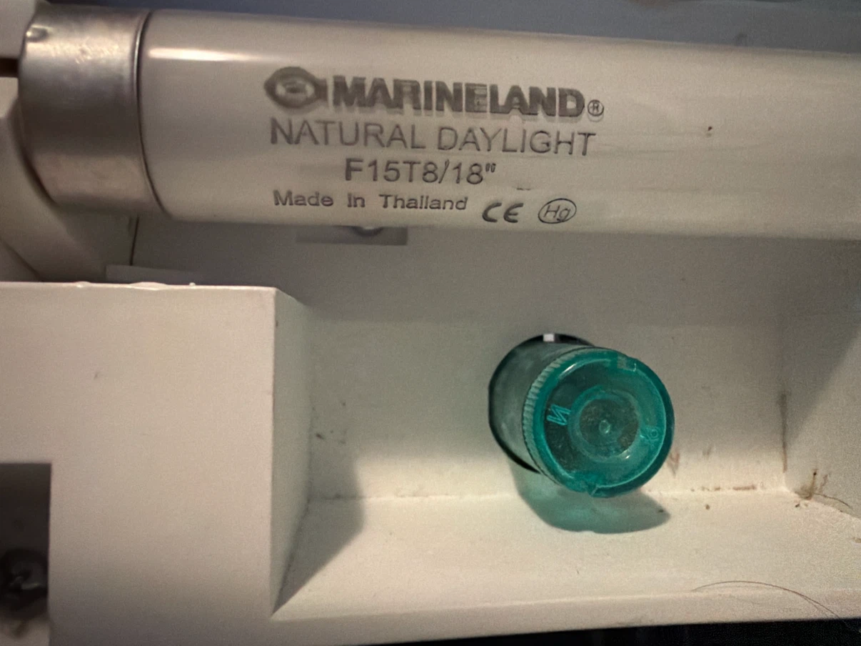 Marineland Natural Daylight Fluorescent Light Fixture F15T8/18" - photo 3