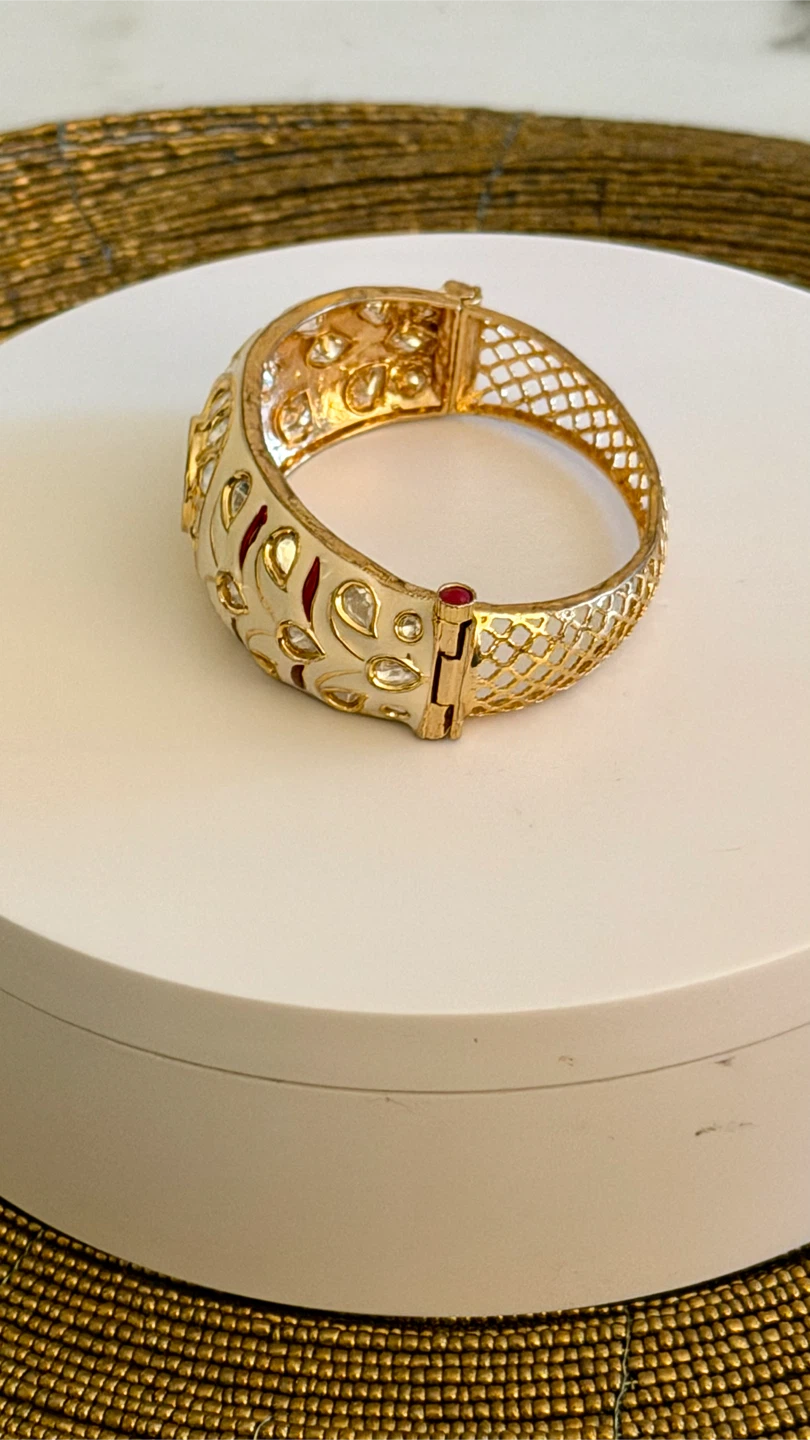 Cream and Gold tayani Enamel Bangle Bracelet - photo 2