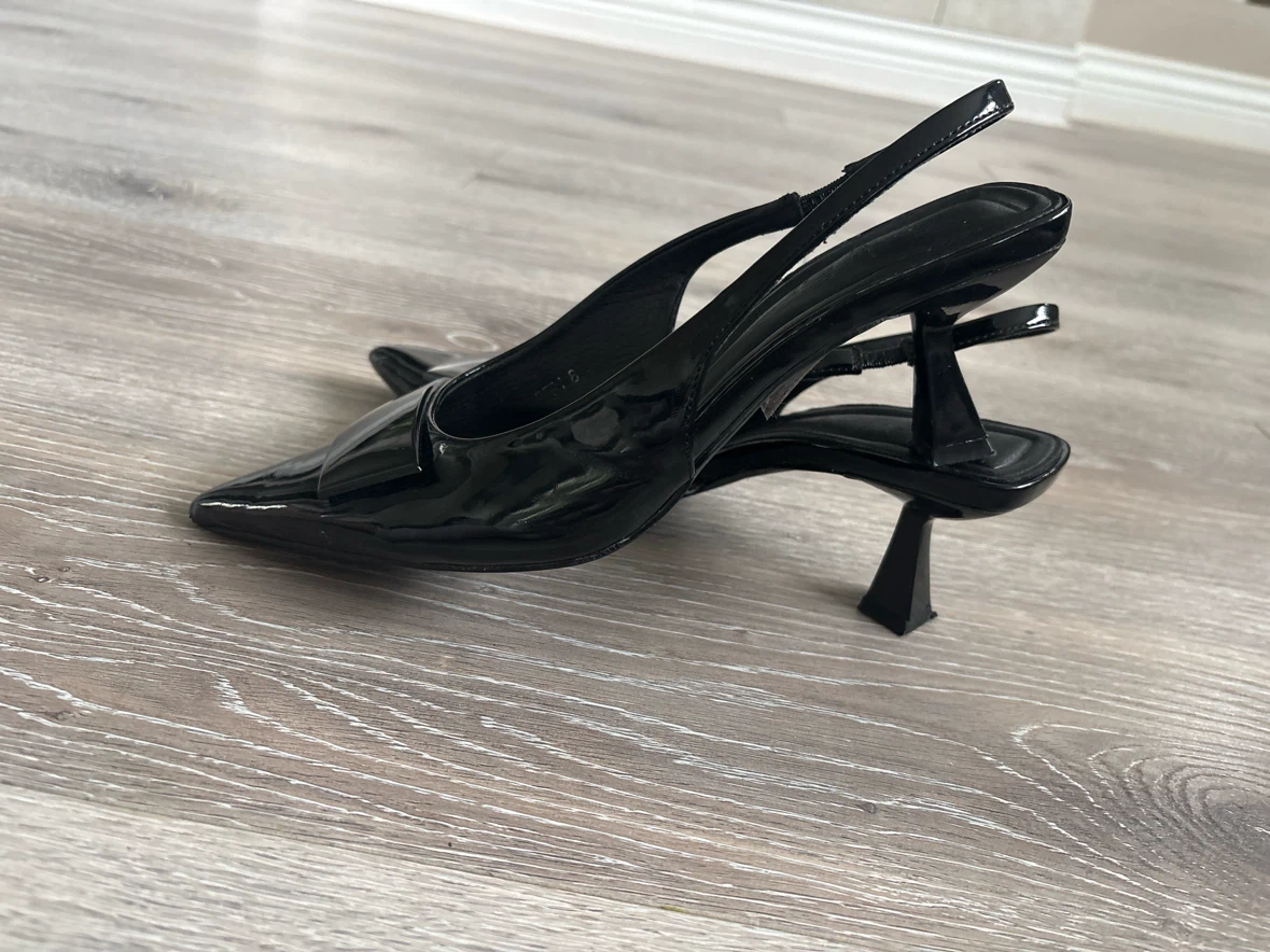 Black Patent Slingback Heels - photo 5