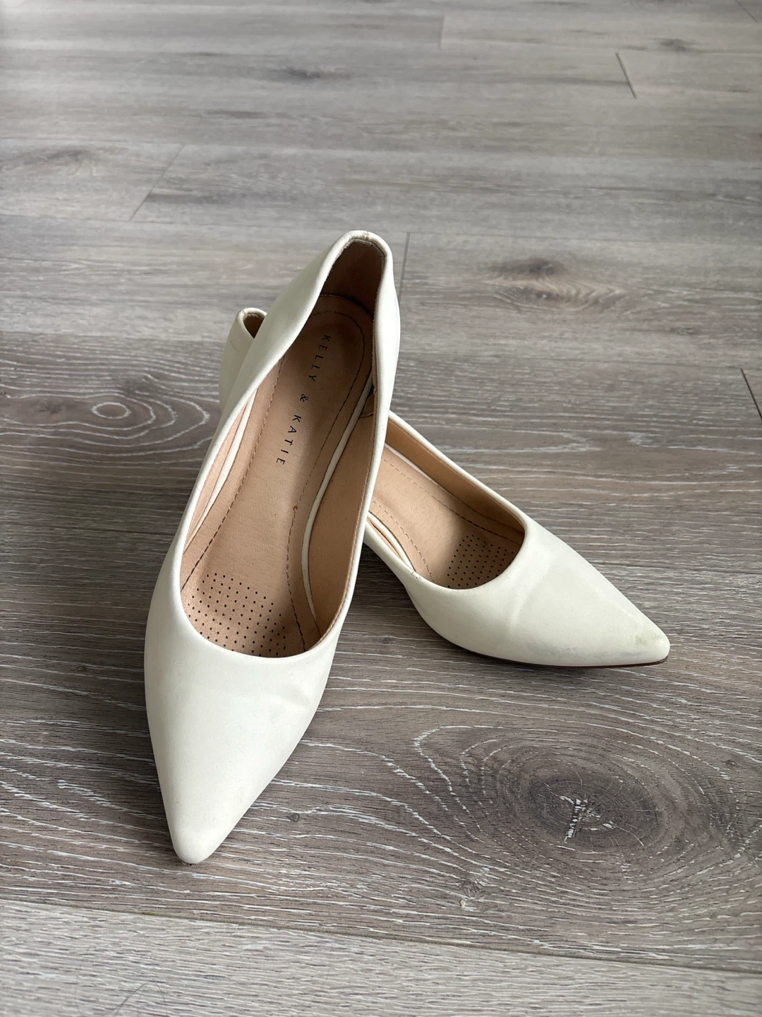 Kelly & Katie White Pointed-Toe Heels