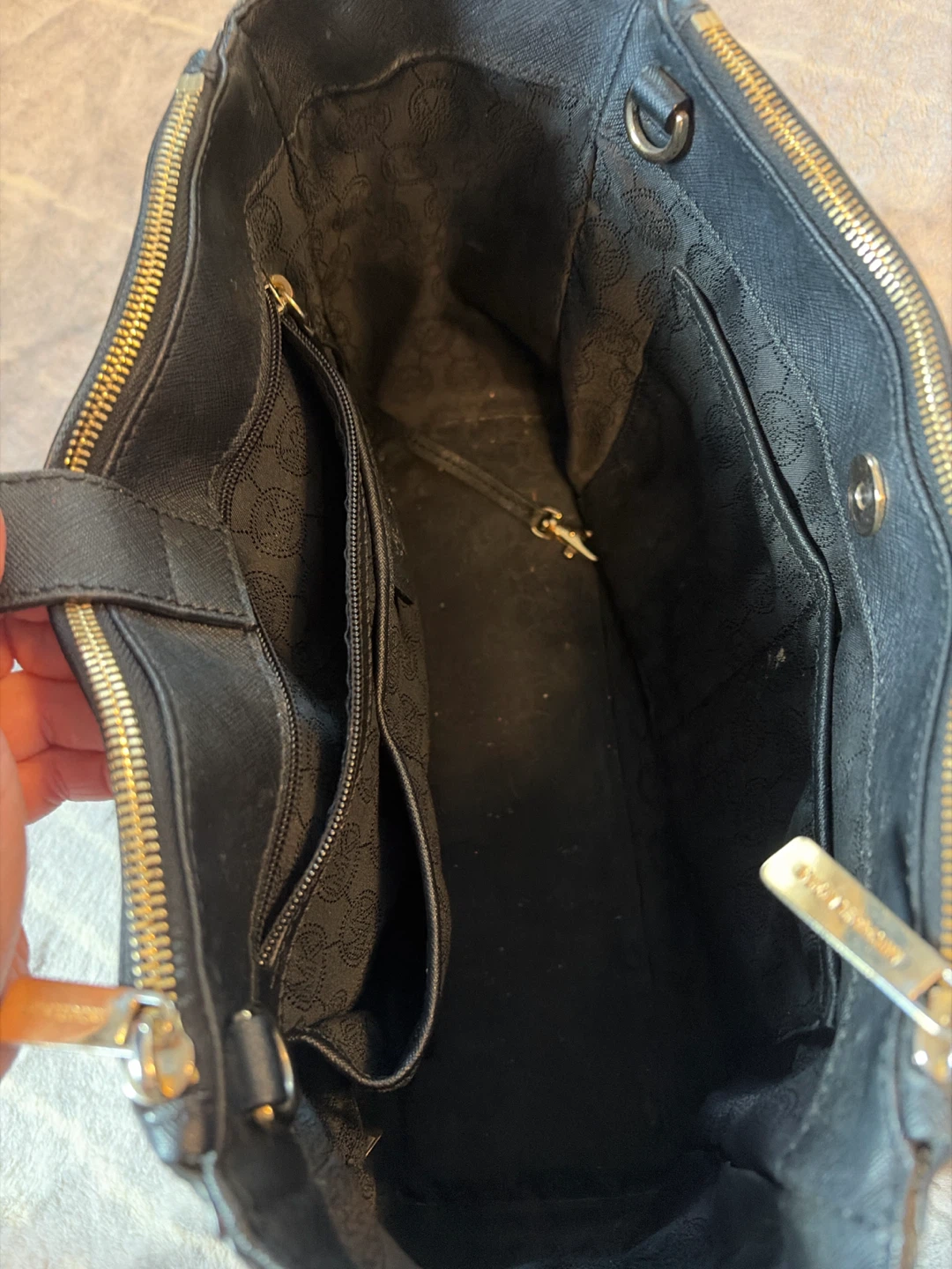 Michael Kors Purse - photo 3