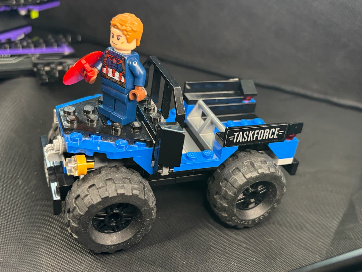 LEGO - Black Panther Pursuit Marvel set #76047 - 99% complete - photo 4