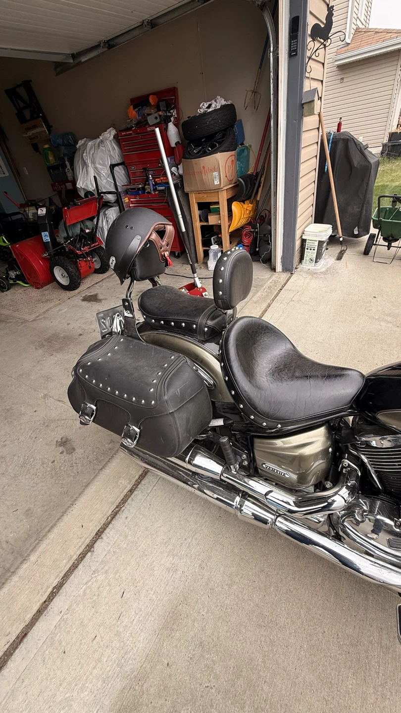Yamaha Motorcycle with Saddlebags - photo 3