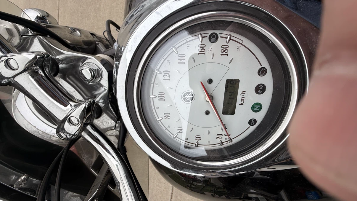 Yamaha Motorcycle with Saddlebags - photo 4