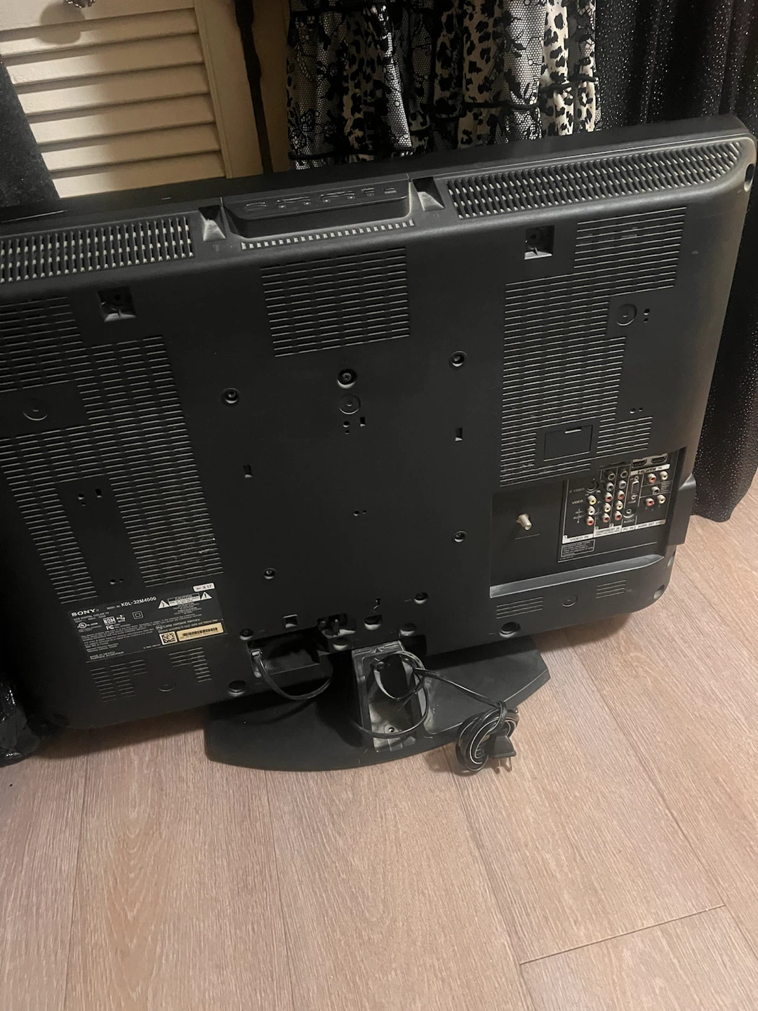 32inch Bravia Flat screen TV - photo 3