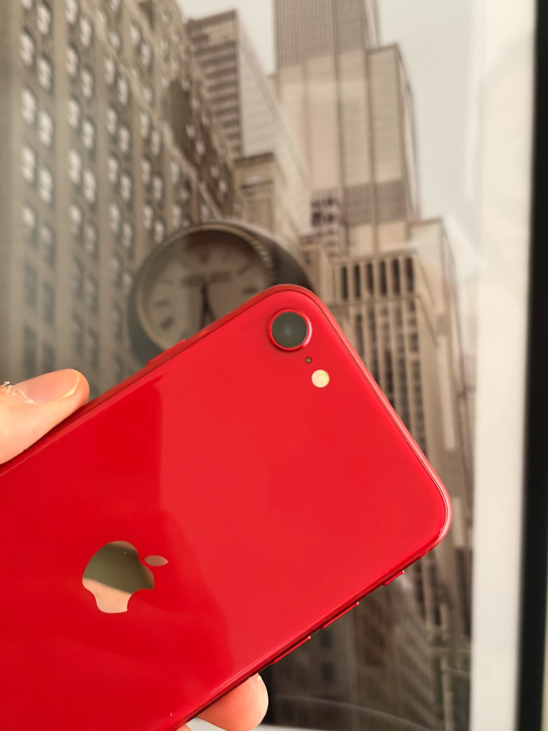 Red Apple iPhone SE (3nd Gen) - 128GB - photo 4