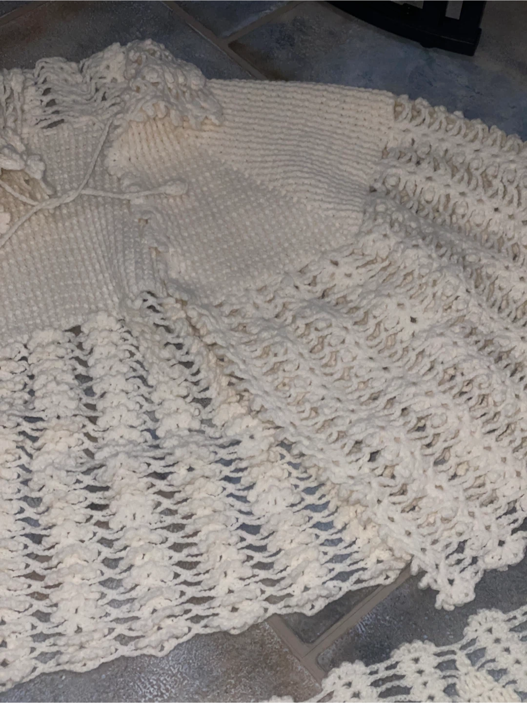 Hand Crocheted Cream Capelet and Shawl Set - photo 4