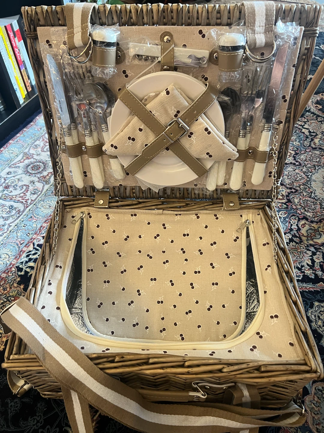 Picnic basket